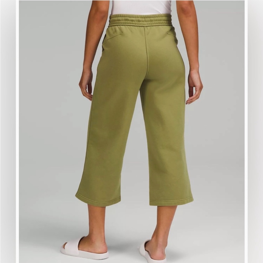 Lululemon Loungeful High Rise Crop Pants - Picture 3 of 12